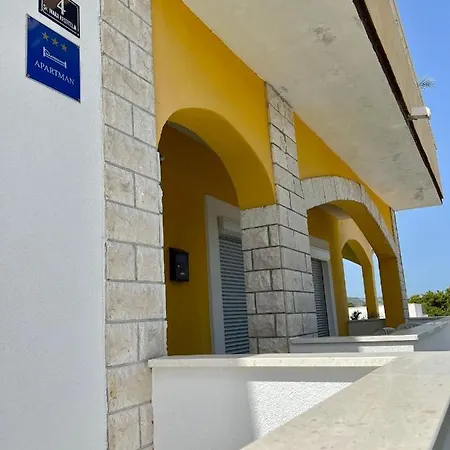Vujcic