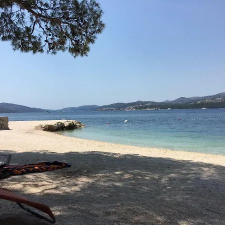 Vujcic * Donji Okrug (Ciovo)